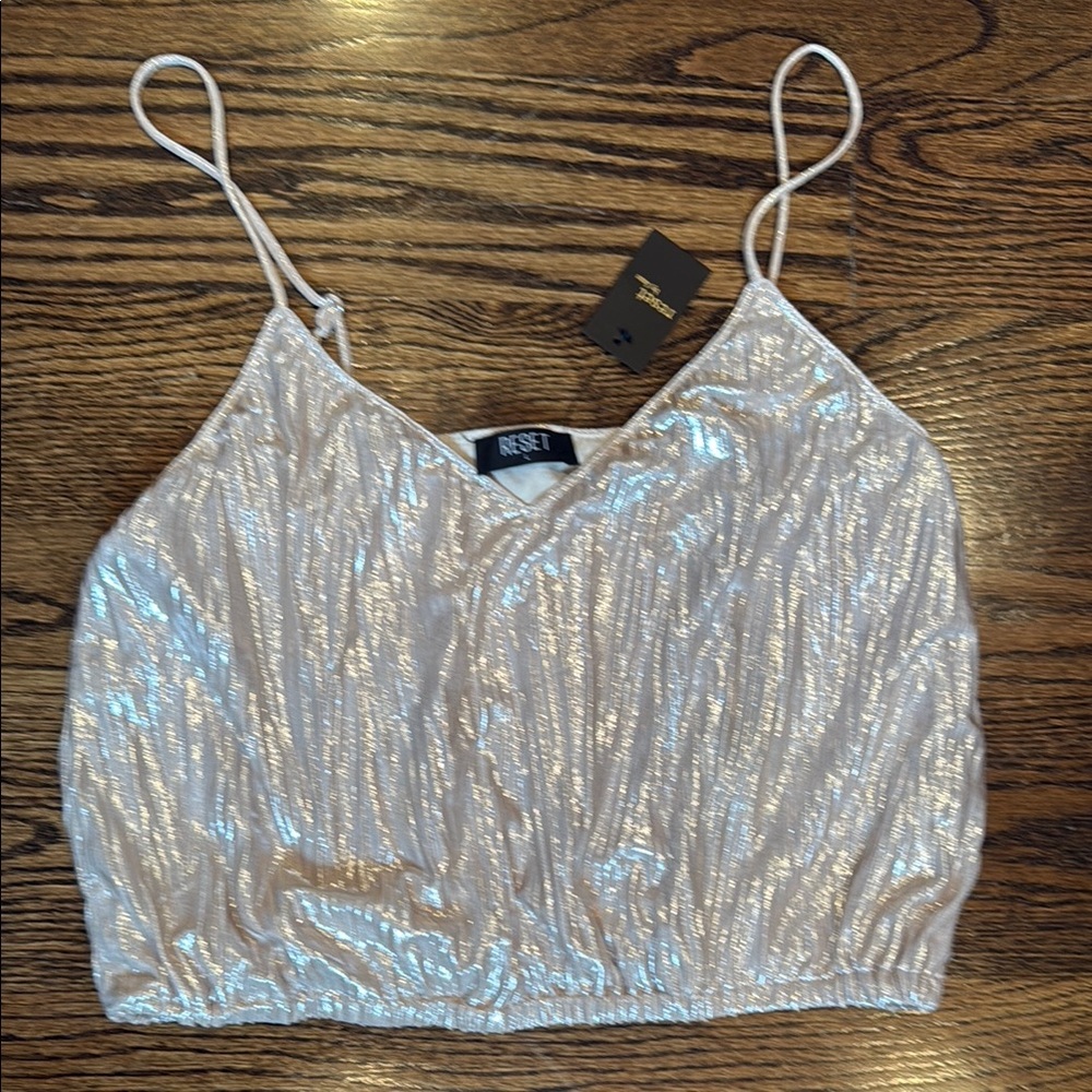 NWT Reset light gold crop going out top, size L.